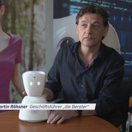 Der Avatar ist ein Kommunikationsroboter, der es Kindern und Jugendlichen mit Langzeiterkrankungen ermöglicht am Unterricht und sozialem Leben teilnehmen zu können.