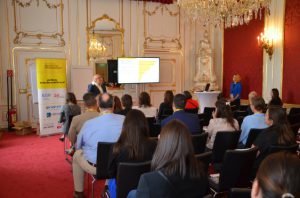 Workshop der Plattform Erwachsenenbildung am HR Inside Summit 2022: Valerie Michaelis über die Weiterbildungsstudie 2022