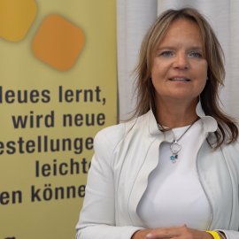 Mag.a Ulli Röhsner – „Weiterbildung als Stabilisator und wichtige Copingstrategie“