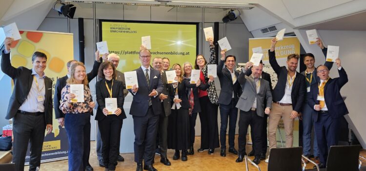 Vielen Dank für eine erfolgreiche Präsentation des Jahrbuchs „Weiterbildung sichtbar machen!“