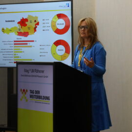 Weiterbildung als strategischer Wettbewerbsfaktor: Menschen bleiben der Schlüssel zum Erfolg Weiterbildung als strategischer Wettbewerbsfaktor: Menschen bleiben der Schlüssel zum Erfolg